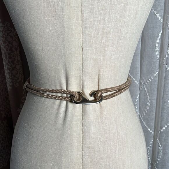 Leather shop braided belt with some stretch - Picture 3 of 7